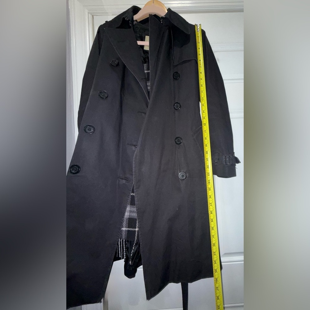 Burberry Irene Black Double-Breasted Trench Coat - Picture 15 of 16